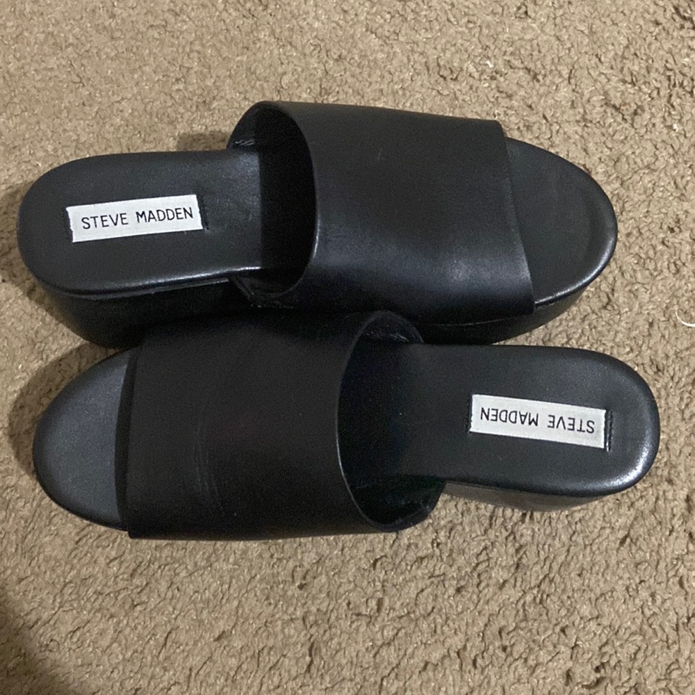 Authentic Steve Madden Christa Black Leather Platform